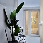 Stylish & Cozy Flat In Heart Of Eixample, شقة *