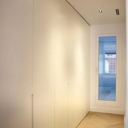 Stylish & Cozy Flat In Heart Of Eixample, Валенсия