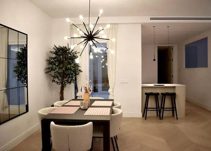 Apartament Stylish & Cozy Flat In Heart Of Eixample, Walencja